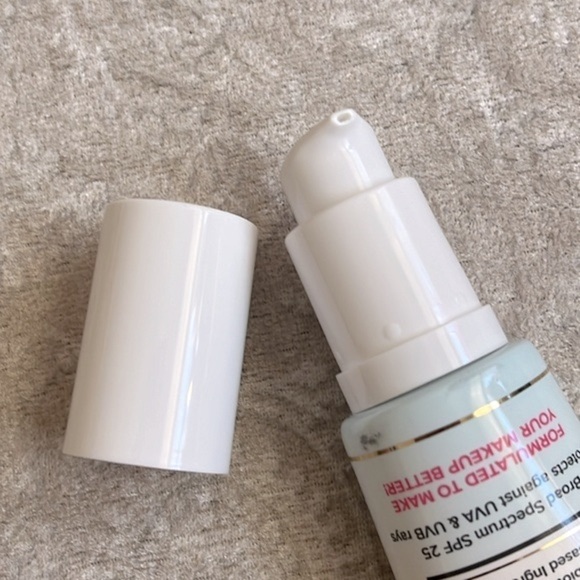 Brand New Too Faced Hangover Rx SPF 25 Moisturizer & Its Bananas Setting Powder - Picture 7 of 13